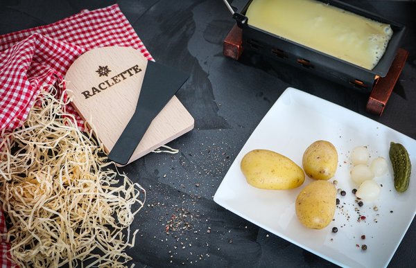 Raclette party : une expérience gourmande pour vos événements d'entreprise